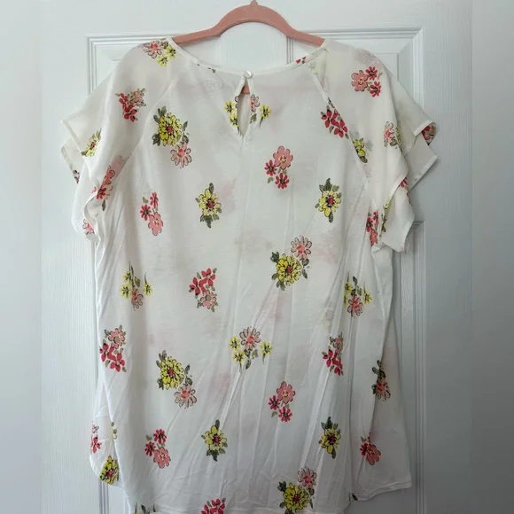 LOFT White Floral High-Low Flutter Sleeve Blouse - Picture 2 of 2